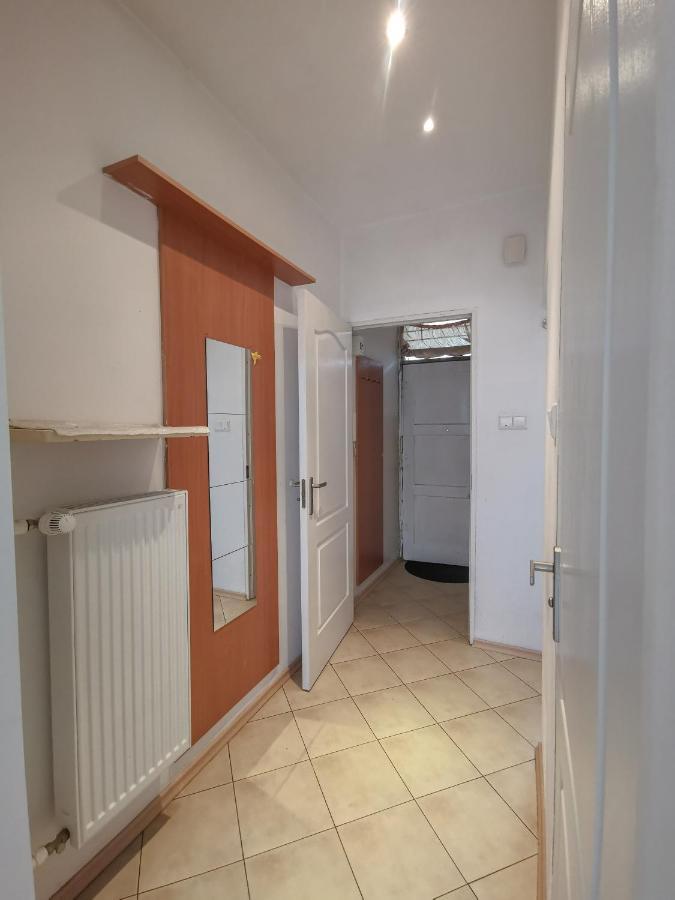 Flat Zoliborz Close To Uderground,suzina 3/138 Butas *